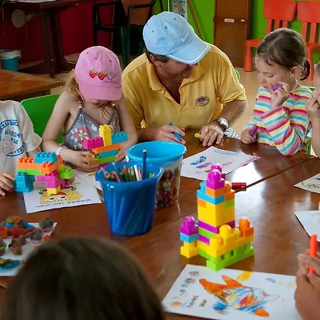 Elba Castillo San Jorge & Antigua 3*