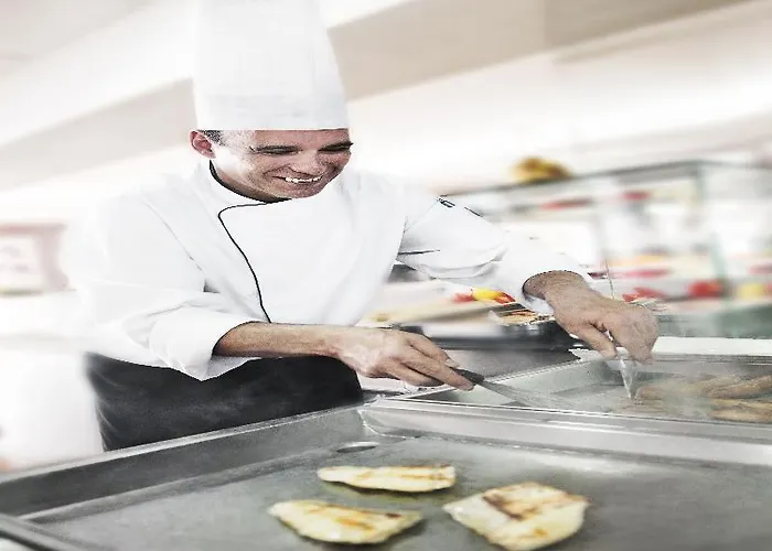 شقة فندقية Elba Castillo San Jorge & Antigua 3*