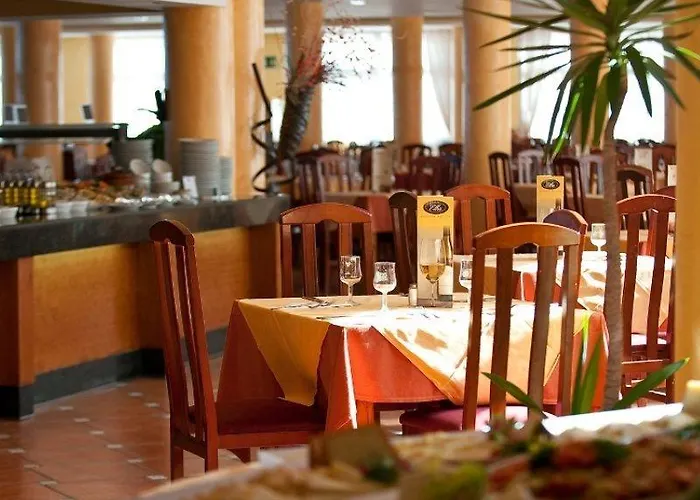 Elba Castillo San Jorge & Antigua 3*